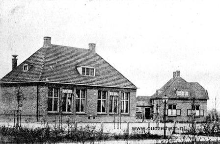 2012 14 School met meestershuis Halle Heide 1925 
