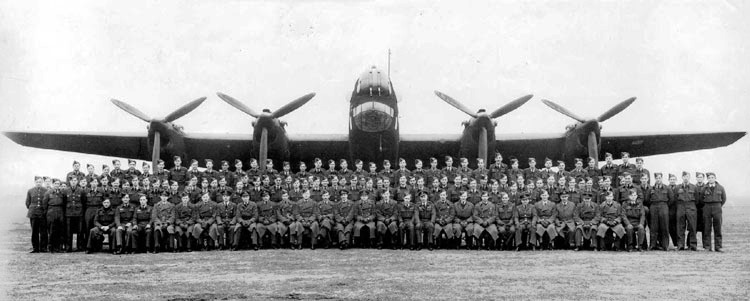 foto 35 squadron februari 1942