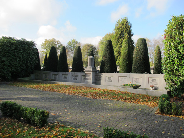 Begraafplaats Bergentheim monument 2014