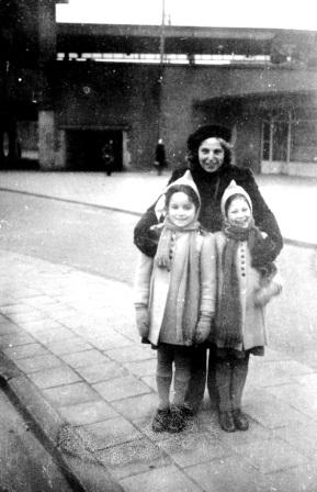 1946 Kerstvakantie van Anneke en Mineke in Amsterdam 