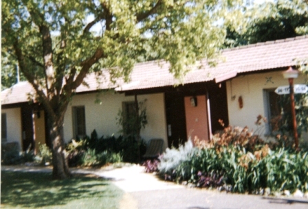 Logeer huisjes in kibboetshotel Hagoshrim. 1980 