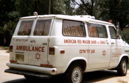 Sde Neh. 1980 ziekenauto van Zelhems geld. 1980 