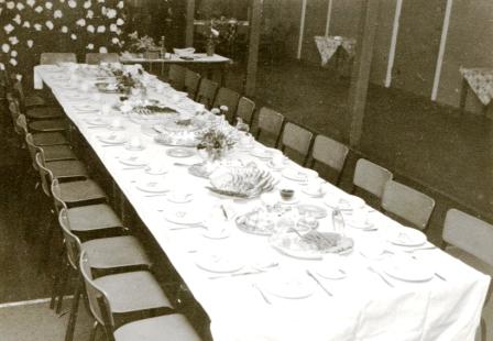 1967 koffie tafel in de nieuwe zaal
