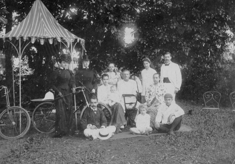 Johann Ph. 1831 1921 met familie uitsnede