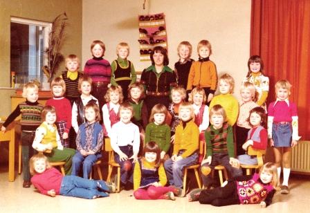 1974 75 hv kleuterschool 2e jaar oude foto s Halle school enz 0015 Heidi