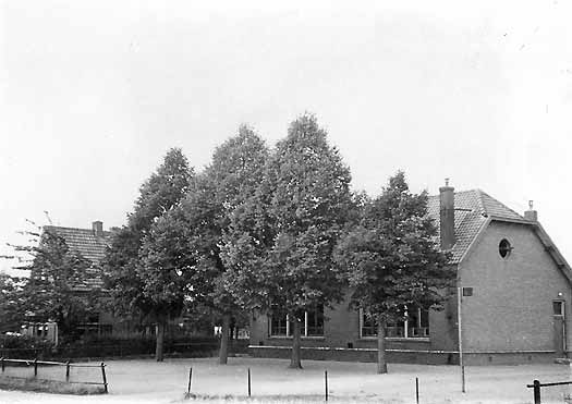 1940 ca. Dorpschool foto Eef Oosterink