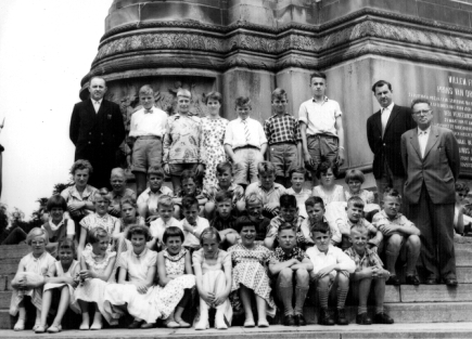 1959 schoolreis monument