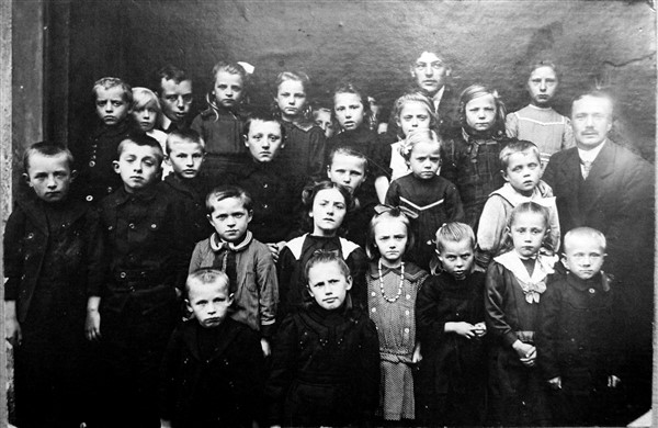 1917 26a foto Dienie Groot Roessink Dales kinderen Enzerink 600 x 390