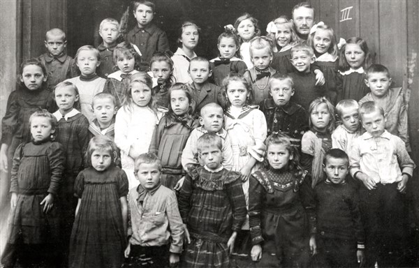 1918 1919 32 klas 3 foto E. Oosterink 600 x 384