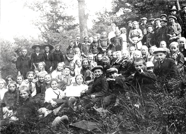 1920 39b schoolreisje naar Nijmegen foto Looschool 600 x 434