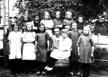 38 1929 1930 83 Looschool foto E. Oosterink