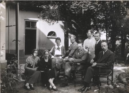 41 1930 ca. Meester C. Veldkamp Personeel Looschool foto Looschool