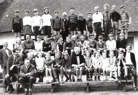 27 1967 218 Schoolreisje Hellendoorn foto Kasteleyn