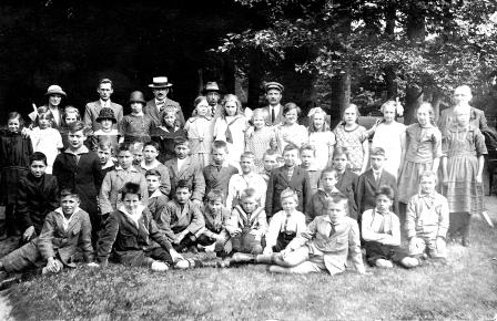 1929 ca. Dorpschool van Bert Schieven. 2