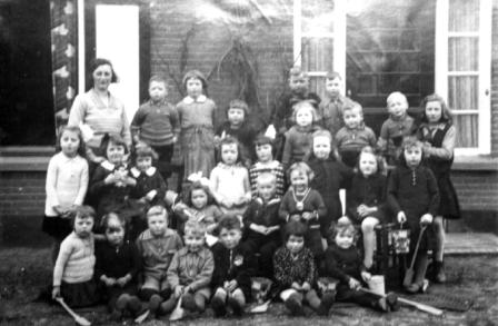 1933 kleuterschool bij Smees 