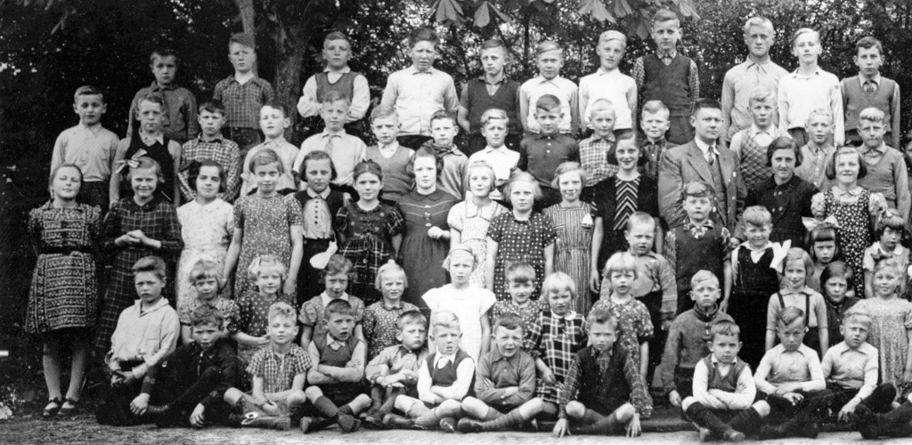 1938 40 ca links Dorpschool DTCweg