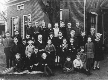 1933 schoolfoto voor Kunmmelink