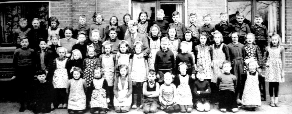 1920 ca. Wittebrink school klassen foto