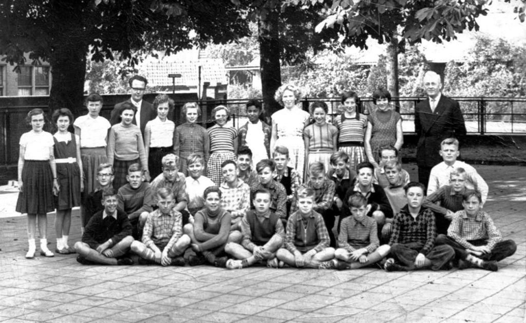 1955 Wittebrinkschool ca.1955 Hiddink 